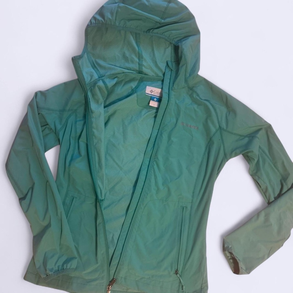 Columbia Green Ski Jacket Water-Resistant Hooded Design